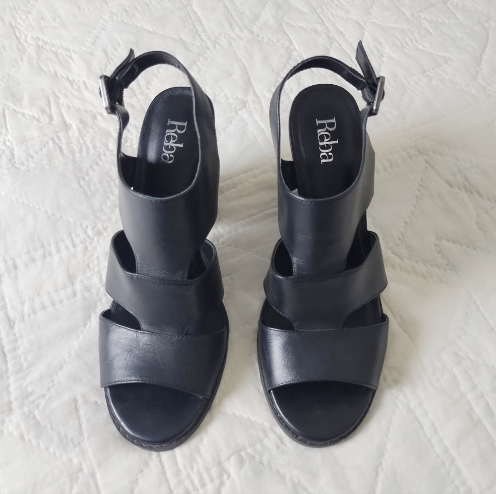 Reba Skyla black heels